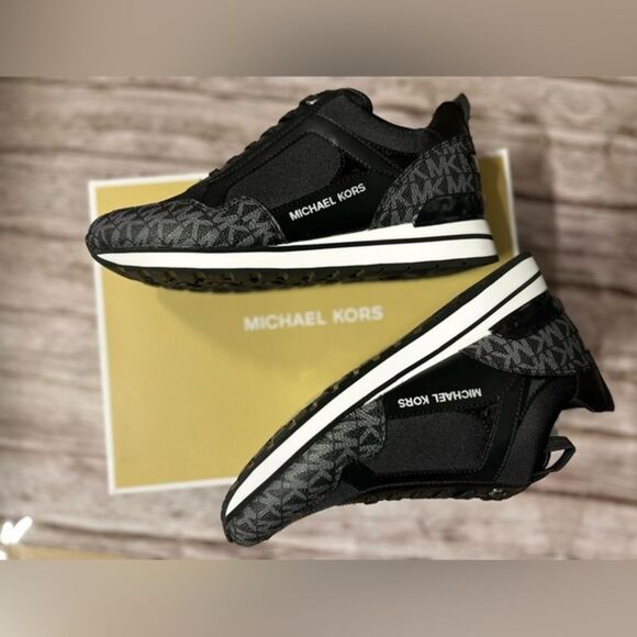 Michael Kors Women's Designed Signature Print Canvas‎ Trainer Sneaker